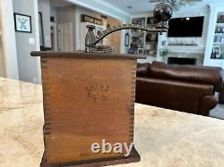 1901 Antique SUN MFG #1080 Pound Coffee Mill with Original Label, Dovetail Corners