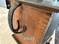 1901 Antique SUN MFG #1080 Pound Coffee Mill with Original Label, Dovetail Corners