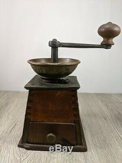 19th Century Iron, Brass, Wood lg. H. S. Garantire No. 0 Coffee Mill Grinder