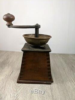 19th Century Iron, Brass, Wood lg. H. S. Garantire No. 0 Coffee Mill Grinder