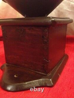 A very Rare and magnificent Italian coffee mill. Ca 1820