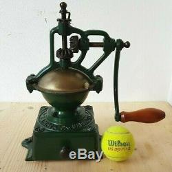 ANTIQUE CAST IRON COFFEE GRINDER AMPIA GARANZIA FB 0 ITALY 1900's HOME USE