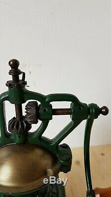 ANTIQUE CAST IRON COFFEE GRINDER AMPIA GARANZIA FB 0 ITALY 1900's HOME USE