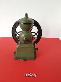 ANTIQUE EARLY 1900's CAST IRON COFFEE GRINDER MILL PATENTADO SCARCE MODEL SPAIN