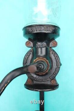 ANTIQUE LANDERS FRARY AND CLARK UNIVERSAL #24 COFFEE GRINDER/ MILL ccc