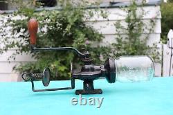 ANTIQUE LANDERS FRARY AND CLARK UNIVERSAL #24 COFFEE GRINDER/ MILL ccc
