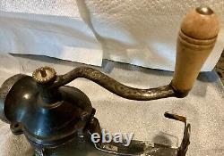 ANTIQUE ORIGINAL ARCADE CRYSTAL No. 3 CAST IRON WALL MOUNT COFFEE GRINDER