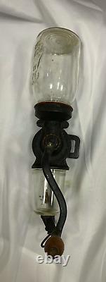 ANTIQUE UNIVERSAL No. 24 COFFEE GRINDER BY LANDERS FRARY CLARK NEW BRITAIN, CONN