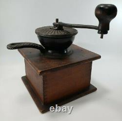 Antique Arcade MFG Co Favorite Mill No 700 Hand Crank Coffee Grinder c. 1900-20