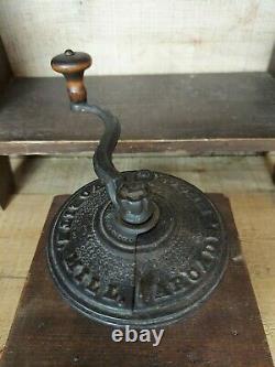 Antique Coffee Grinder Arcade MFG Co. Favorite Mill Hand Crank Coffee Grinder