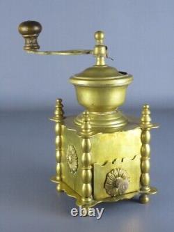 Antique Coffee Grinder With Crank Column Mill In BRASS And Wood XX Century