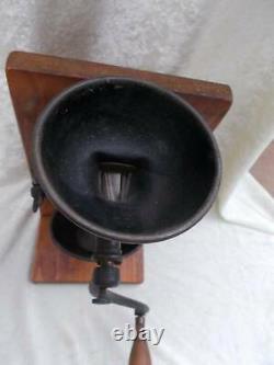 Antique ENTERPRISE COFFEE GRINDER withoriginal catch cup No 00 counter or wall