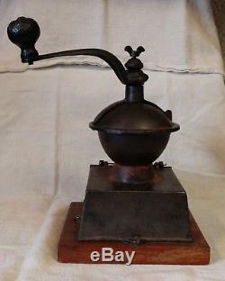 Antique Griswold Grand Union Tea Co. Cast Iron Coffee Grinder Mill