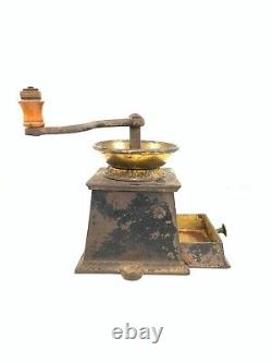 Antique Hilltop Foundry Company Coffee Grinder