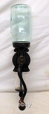 Antique LANDERS FRARY & CLARK Cast Iron UNIVERSAL No 24 Coffee Grinder ORIGINAL