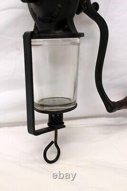 Antique LANDERS FRARY & CLARK Cast Iron UNIVERSAL No 24 Coffee Grinder ORIGINAL