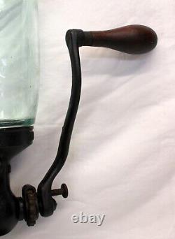 Antique LANDERS FRARY & CLARK Cast Iron UNIVERSAL No 24 Coffee Grinder ORIGINAL