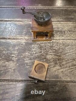 Antique Little Tot Arcade freeport Illinois Coffee Grinder