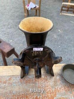 Antique Old Spong & Co. Ltd. Antique Hand Coffee grinder, Douwe egberts Iron