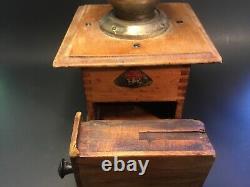 Antique PeDe Dienes Coffee Grinder Rare Well & Cover Design Great Patina c. 1920s