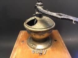 Antique PeDe Dienes Coffee Grinder Rare Well & Cover Design Great Patina c. 1920s