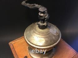 Antique PeDe Dienes Coffee Grinder Rare Well & Cover Design Great Patina c. 1920s