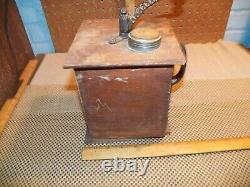 Antique SUN MFG No 1080 One Pound Coffee Mill w Original Label, Dovetail Corners