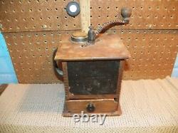 Antique SUN MFG No 1080 One Pound Coffee Mill w Original Label, Dovetail Corners