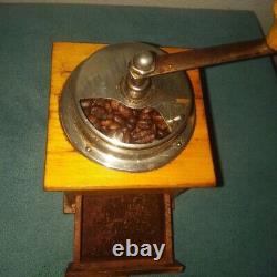 Antique Sealed Wood Coffee Mill Grinder GOOD CONDITION COLLECTLABLES