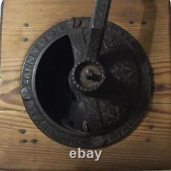 Antique Strobridge & Logan Wood & Cast iron Coffee Grinder Mill 1900