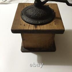 Antique Strobridge & Logan Wood & Cast iron Coffee Grinder Mill 1900