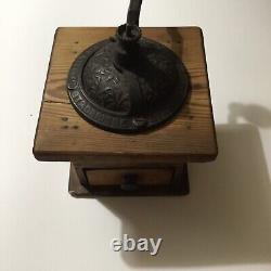 Antique Strobridge & Logan Wood & Cast iron Coffee Grinder Mill 1900