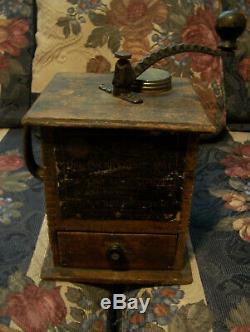 Antique Sun Manufacturing CO. No. 1080. One Pound Coffee Mill Fast Grinder. USA