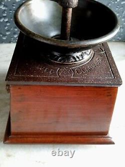 Antique Table Hand Coffee Grinder No. 5 Bruerton's Improved Clark & Co Manufact