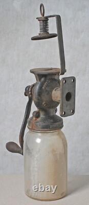 Antique Universal No 24 Cast Iron Coffee Grinder Landers Frary Clark