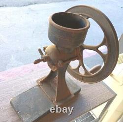 Antique Vintage Cast Iron Coffee / Corn Grinder Grain Mill No. 1 1/2