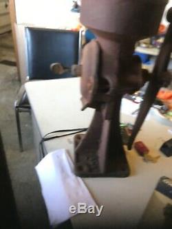 Antique Vintage Cast Iron Hand Crank Corn Coffee Grain MILL Grinder