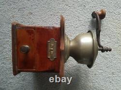 Antique/Vintage PeDe Patentamt Gestutzt Geschmirdet Werk Germany Coffee Grinder