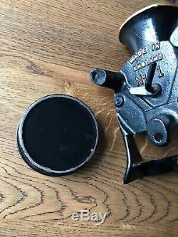 Antique Vintage Spong No. 1 Black Metal Coffee Grinder + Tray Excellent Con