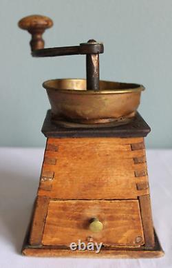 Antique Vintage Wooden Garant. F. O. Pyramid Bronze Table Box Coffee Mill Grinder