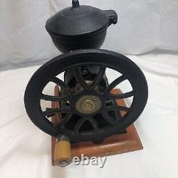 Antique cast iron Single Wheel MANUAL coffee grinder vintage Black Beautiful