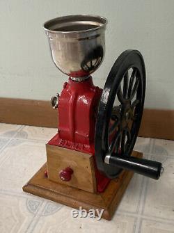 Antique cast iron Single Wheel MANUAL coffee grinder vintage Red/Black Elma