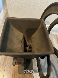 Antique cast iron Single Wheel No. 32 coffee grinder -vintage