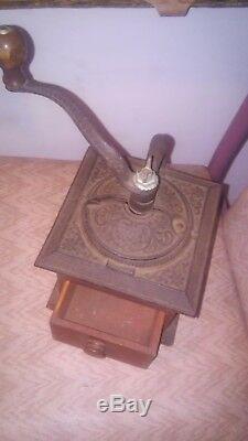 Antique coffee grinder. Working condition. Beautiful must have if collecter