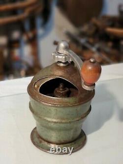 Antique soft coffee grinder caf coffee grinder, old french metal
