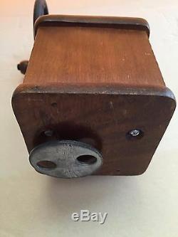 Decoration VintageWood Small Antique Coffee Mill Grinder Music Box Music Working