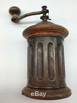 Early ITALIAN F & B Tre Spade Round Coffee Grinder Trespade FB Italy antique