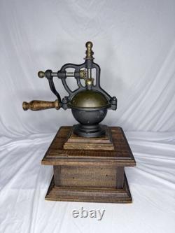 ITALIAN Caffé Coffee Grinder Vintage