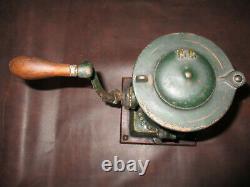 MW Antique Vintage Landers Frary Clark Coffee Grinder Mill Cast Iron USA #11
