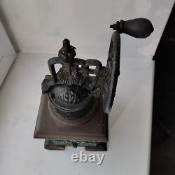 Peugeot. Vintage French coffee grinder 1940-50. France. Original 7